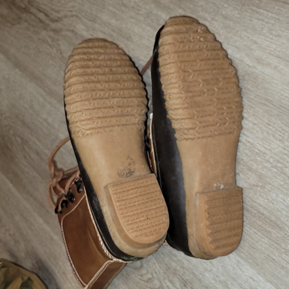 Boots - Picture 4 of 5